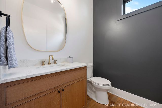 1209 N Eagle Street, Naperville, IL 60563