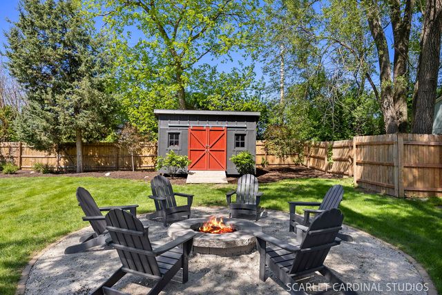 1209 N Eagle Street, Naperville, IL 60563
