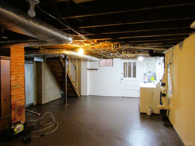 144 Maple Lane, Amherst, VA 24521