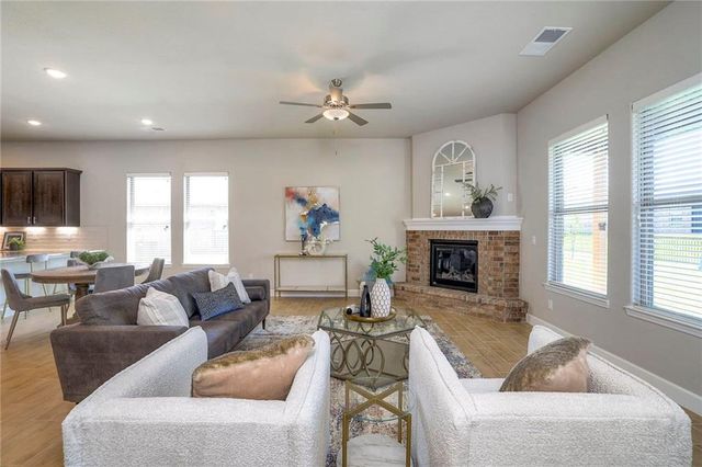 25259 W 92nd Terrace, Lenexa, KS 66227