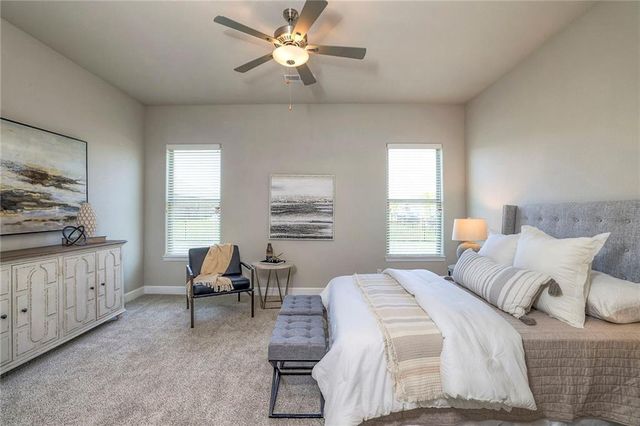 25259 W 92nd Terrace, Lenexa, KS 66227