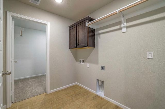 25259 W 92nd Terrace, Lenexa, KS 66227