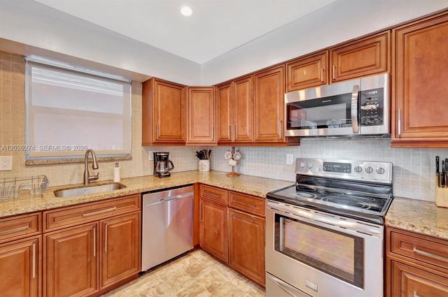 45 SE 14th St, Dania Beach, FL 33004