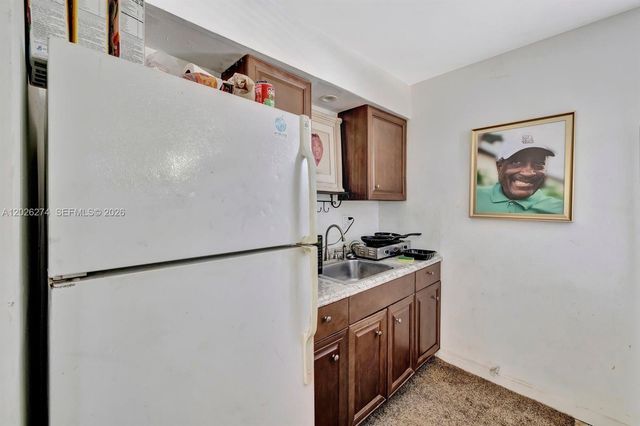 45 SE 14th St, Dania Beach, FL 33004