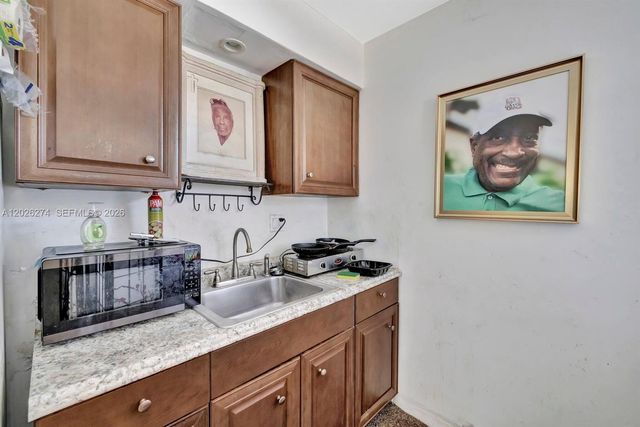 45 SE 14th St, Dania Beach, FL 33004