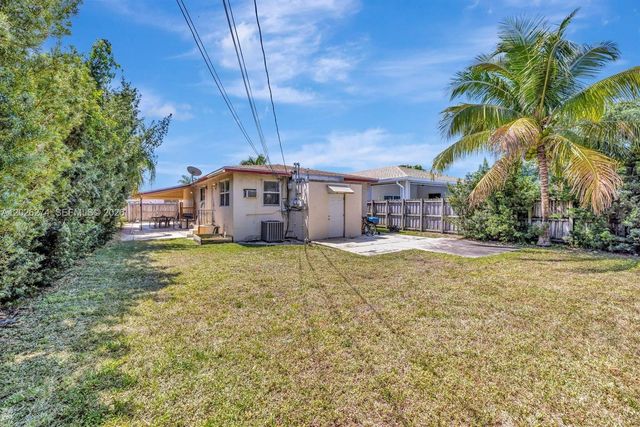 45 SE 14th St, Dania Beach, FL 33004