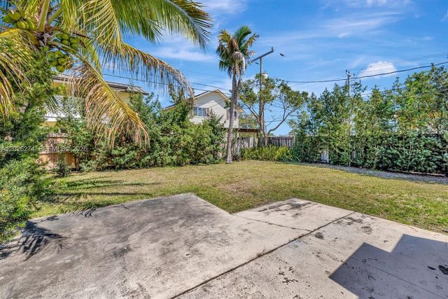 45 SE 14th St, Dania Beach, FL 33004