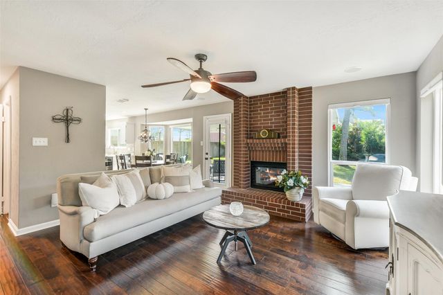 7054 River Garden Drive, Houston, TX 77095