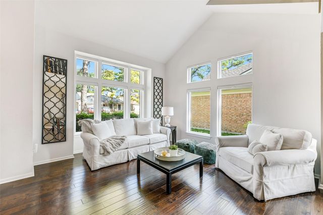 7054 River Garden Drive, Houston, TX 77095