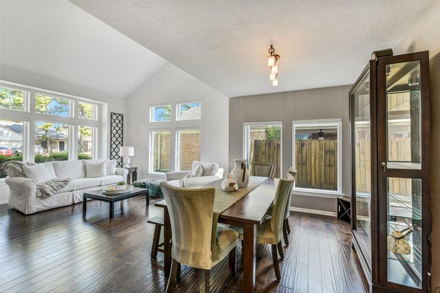 7054 River Garden Drive, Houston, TX 77095