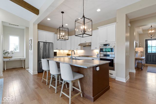 15120 Mooring Circle E, Carmel, IN 46033