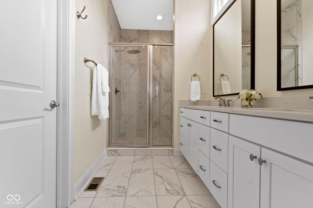 15120 Mooring Circle E, Carmel, IN 46033