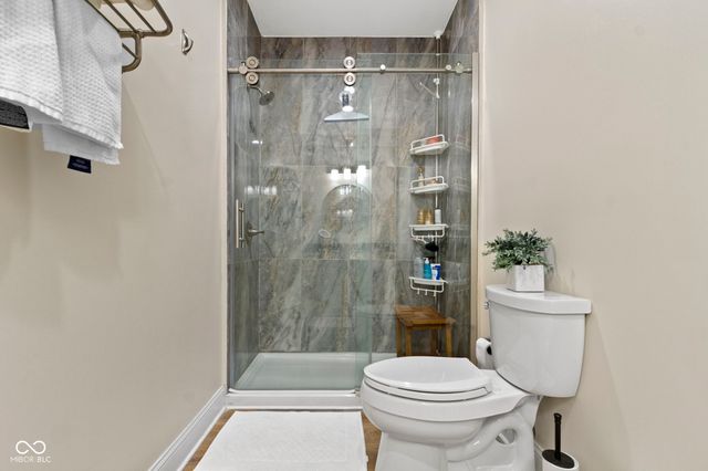 15120 Mooring Circle E, Carmel, IN 46033