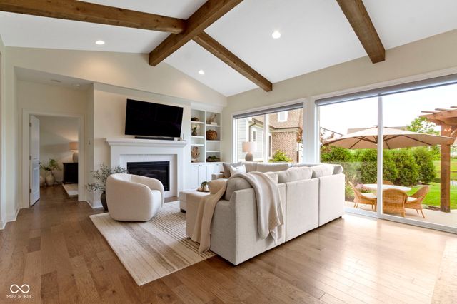 15120 Mooring Circle E, Carmel, IN 46033