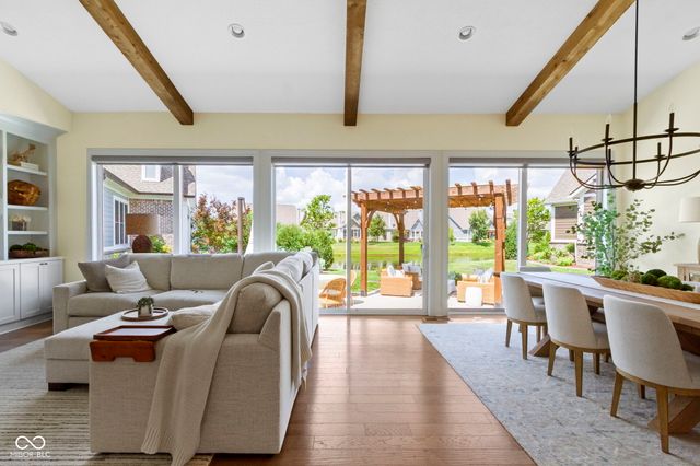 15120 Mooring Circle E, Carmel, IN 46033