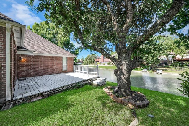 1123 Spinnaker Way, Sugar Land, TX 77498