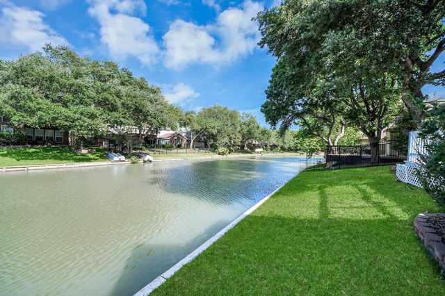 1123 Spinnaker Way, Sugar Land, TX 77498