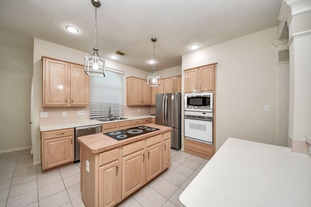 1123 Spinnaker Way, Sugar Land, TX 77498