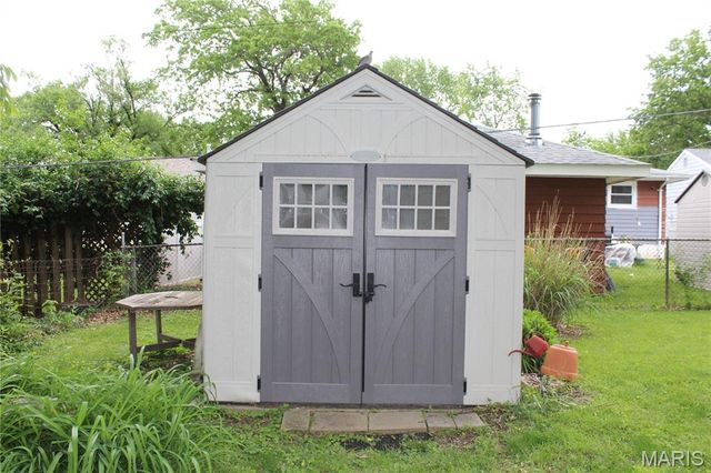 3430 Eastridge Lane, St Ann, MO 63074
