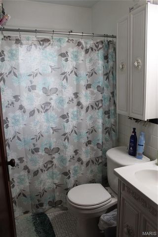 3430 Eastridge Lane, St Ann, MO 63074