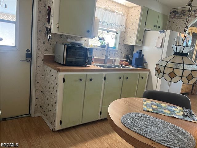 3159 Pluto CIR, North Fort Myers, FL 33903
