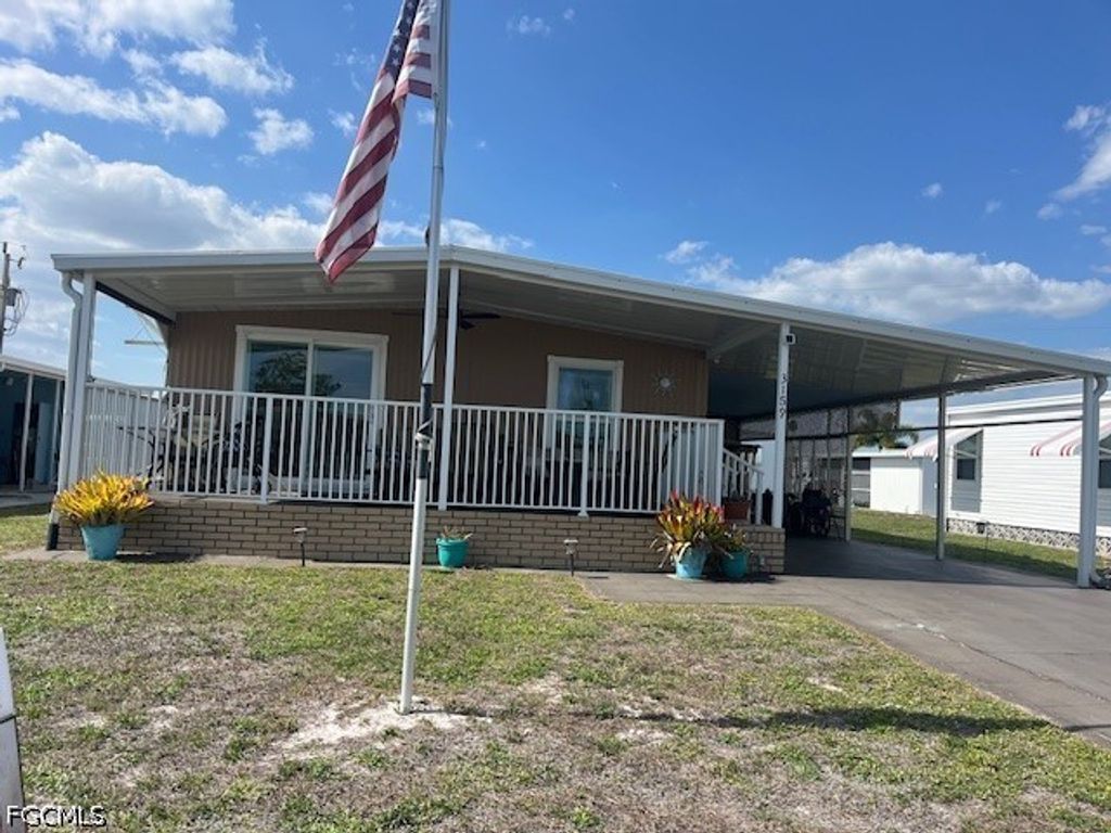 3159 Pluto CIR, North Fort Myers, FL 33903
