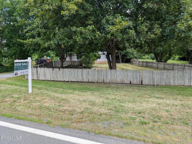 1826 Brookview Road, Schodack, NY 12033