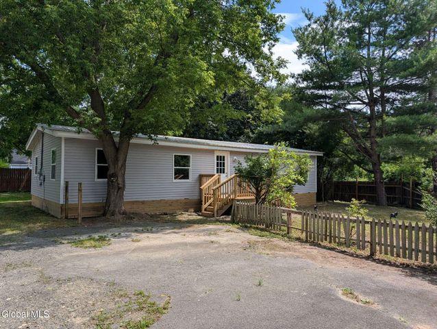 1826 Brookview Road, Schodack, NY 12033