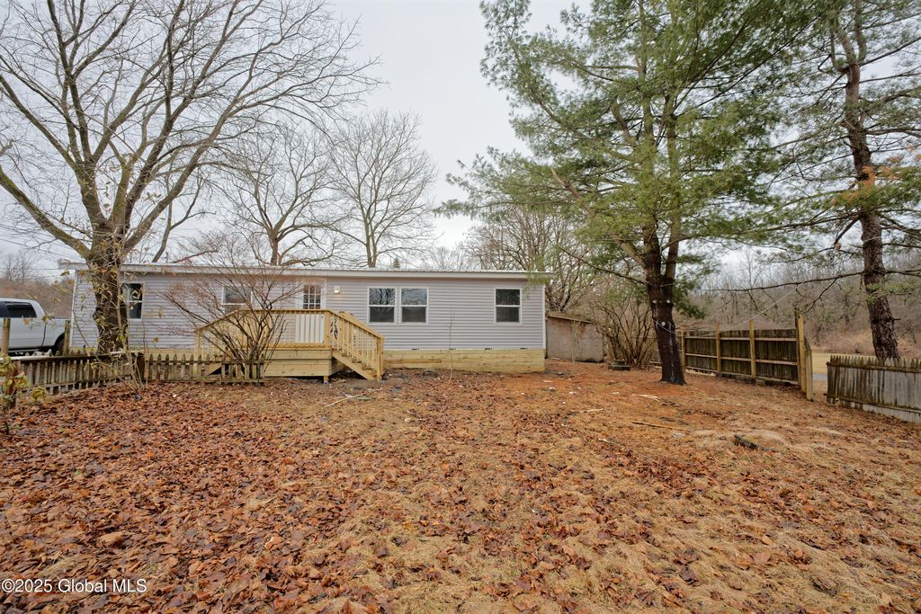 1826 Brookview Road, Schodack, NY 12033