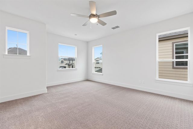 1531 N Red Bud LN 28, Round Rock, TX 78665