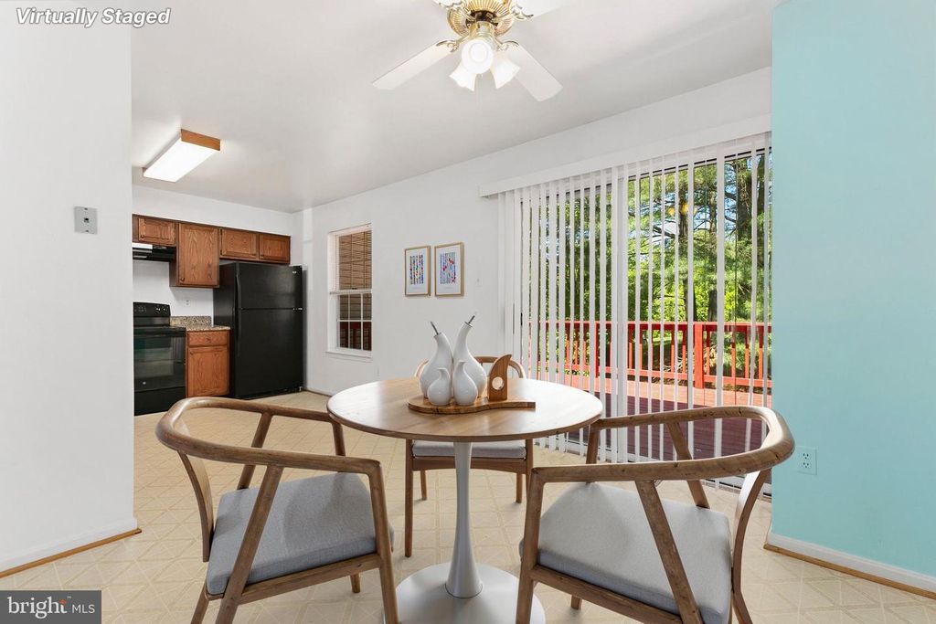 Image 10 of property listing at 4663 HALLOWED STRM, Ellicott City, MD 21042