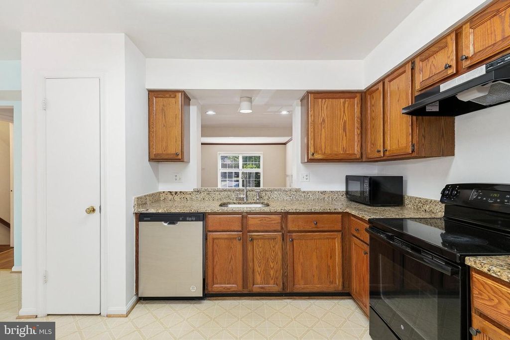 Image 16 of property listing at 4663 HALLOWED STRM, Ellicott City, MD 21042