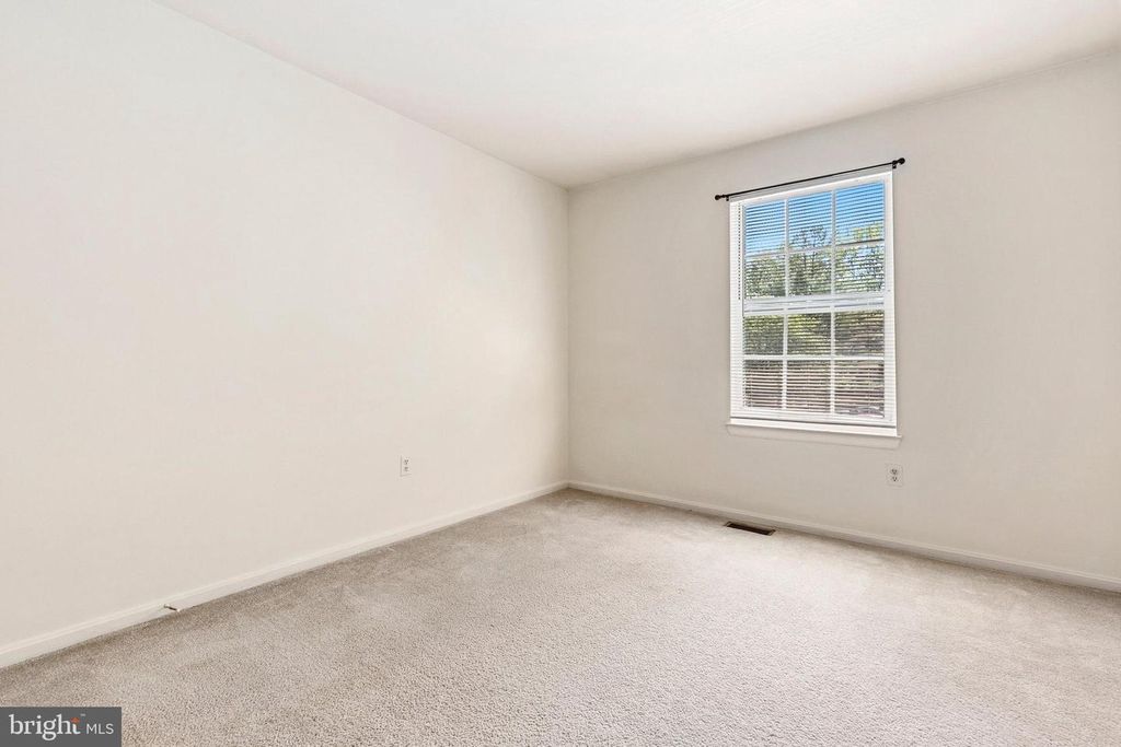 Image 24 of property listing at 4663 HALLOWED STRM, Ellicott City, MD 21042