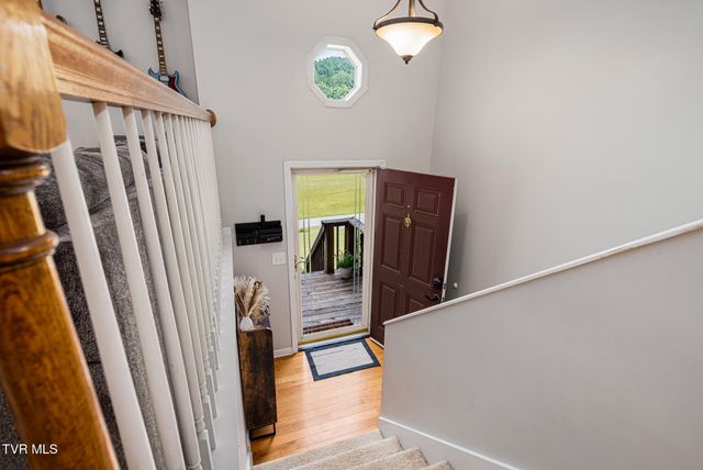 317 Chestnut Grove Church Road, Jonesborough, TN 37659