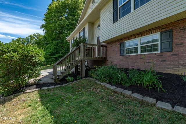317 Chestnut Grove Church Road, Jonesborough, TN 37659