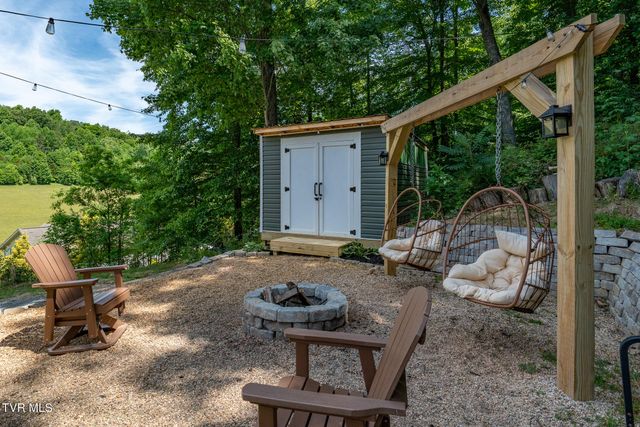 317 Chestnut Grove Church Road, Jonesborough, TN 37659