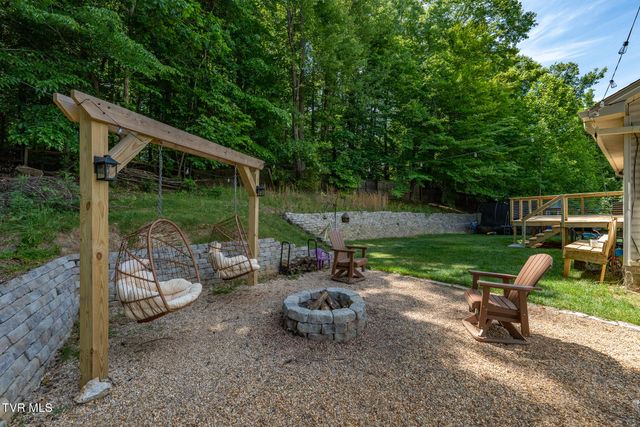 317 Chestnut Grove Church Road, Jonesborough, TN 37659