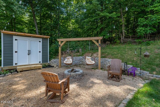 317 Chestnut Grove Church Road, Jonesborough, TN 37659