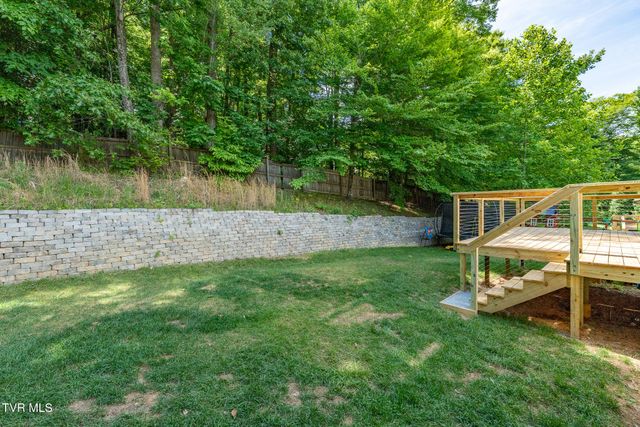 317 Chestnut Grove Church Road, Jonesborough, TN 37659