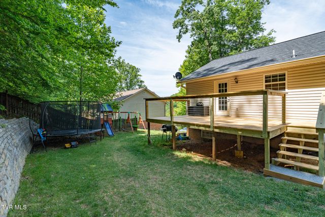 317 Chestnut Grove Church Road, Jonesborough, TN 37659