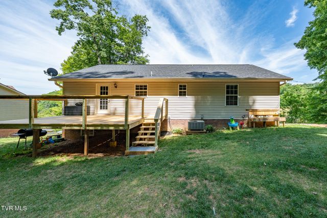 317 Chestnut Grove Church Road, Jonesborough, TN 37659