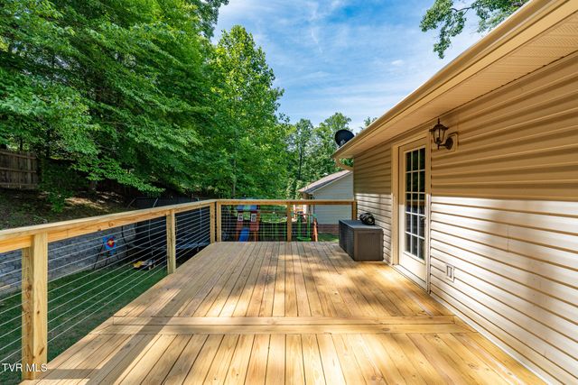 317 Chestnut Grove Church Road, Jonesborough, TN 37659