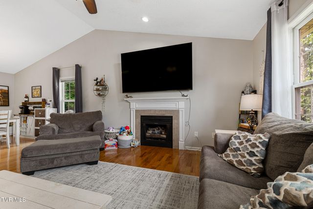 317 Chestnut Grove Church Road, Jonesborough, TN 37659