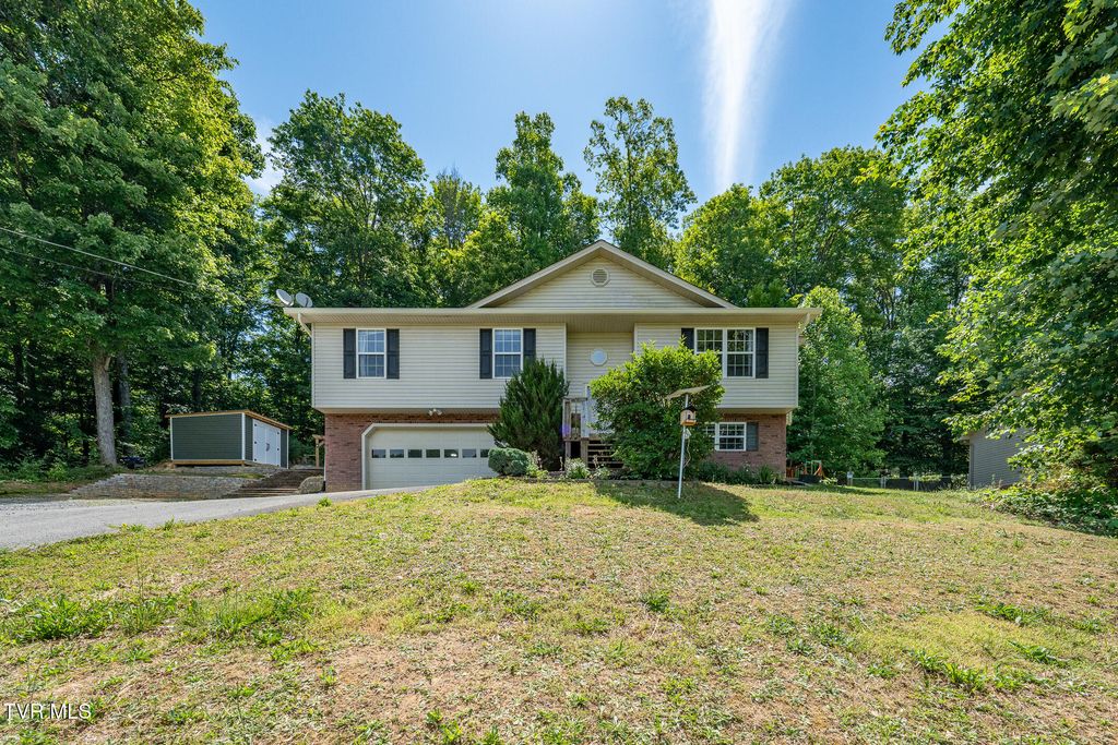 317 Chestnut Grove Church Road, Jonesborough, TN 37659