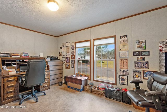 45 Beaver Avenue, Whiting, NJ 08759