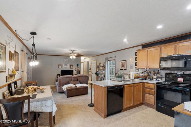 45 Beaver Avenue, Whiting, NJ 08759