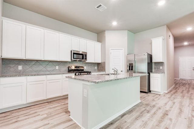 7615 Pampero Lane, Baytown, TX 77523