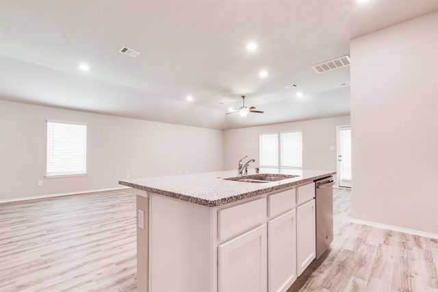 7615 Pampero Lane, Baytown, TX 77523