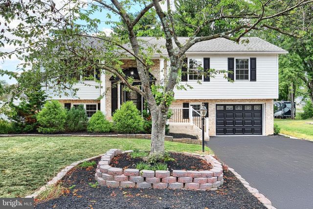 65 BAUGHER DR, Hanover, PA 17331