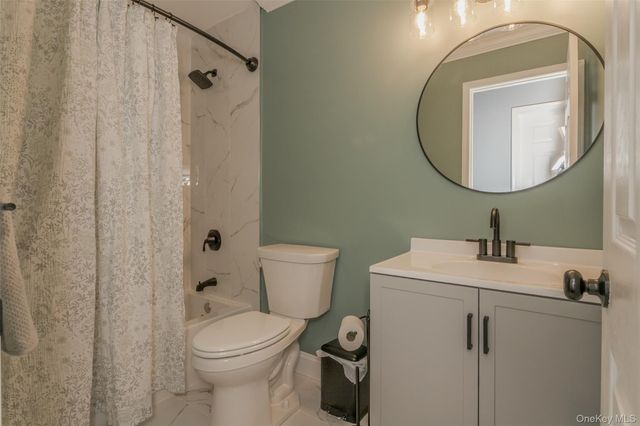 49 Olde Wagon Road, Warwick, NY 10990